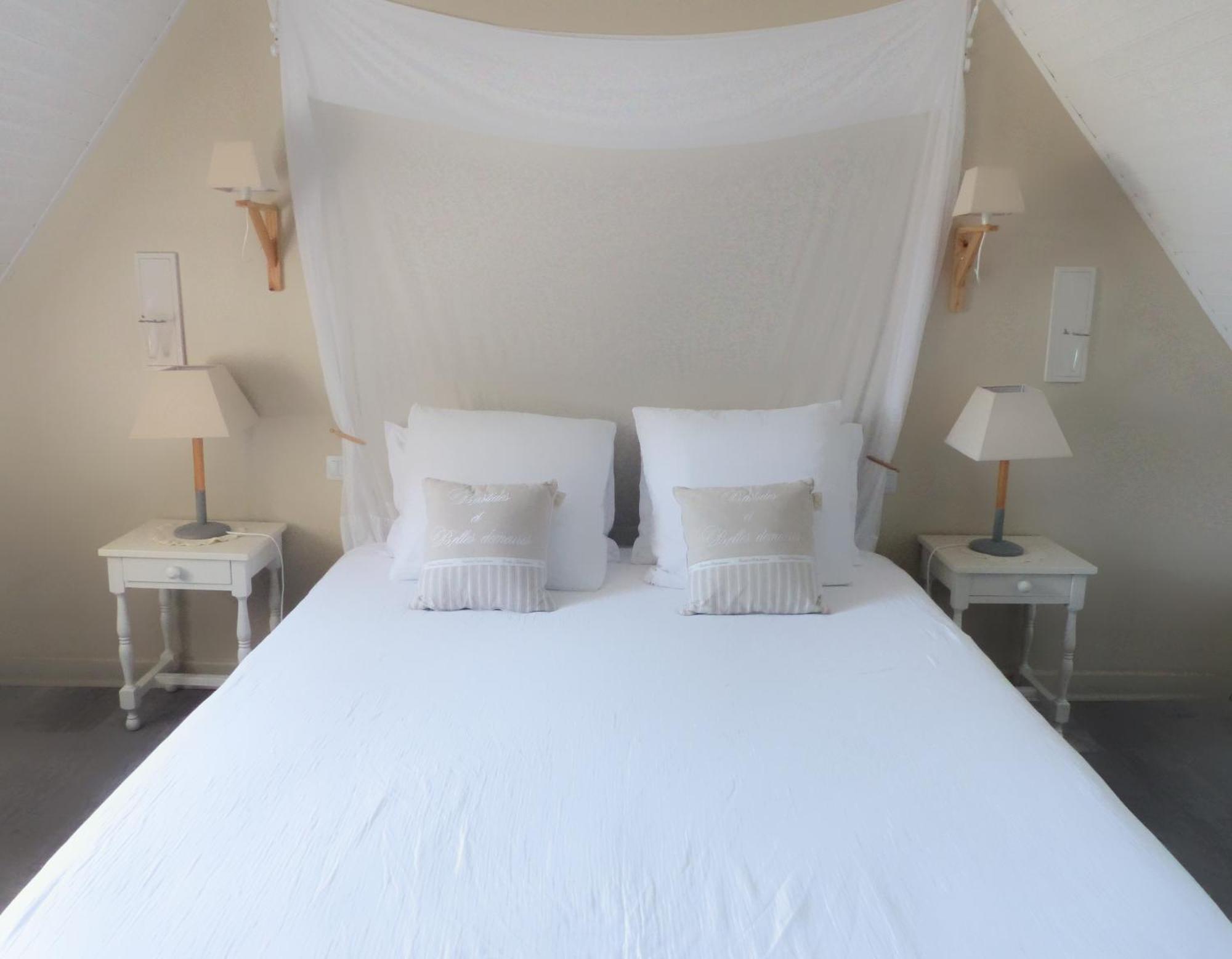 Ailes Et Iles Bed and Breakfast Pleudaniel Exteriör bild