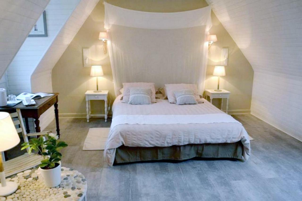 Ailes Et Iles Bed and Breakfast Pleudaniel Exteriör bild